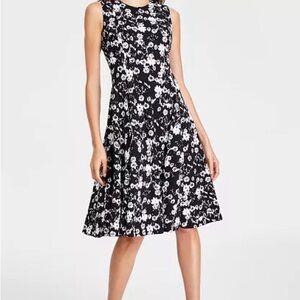 Calvin Klein Black & White Floral Sleeveless Fit & Flare Dress Pockets Zipper